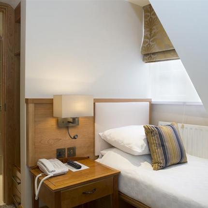 Club Cabin